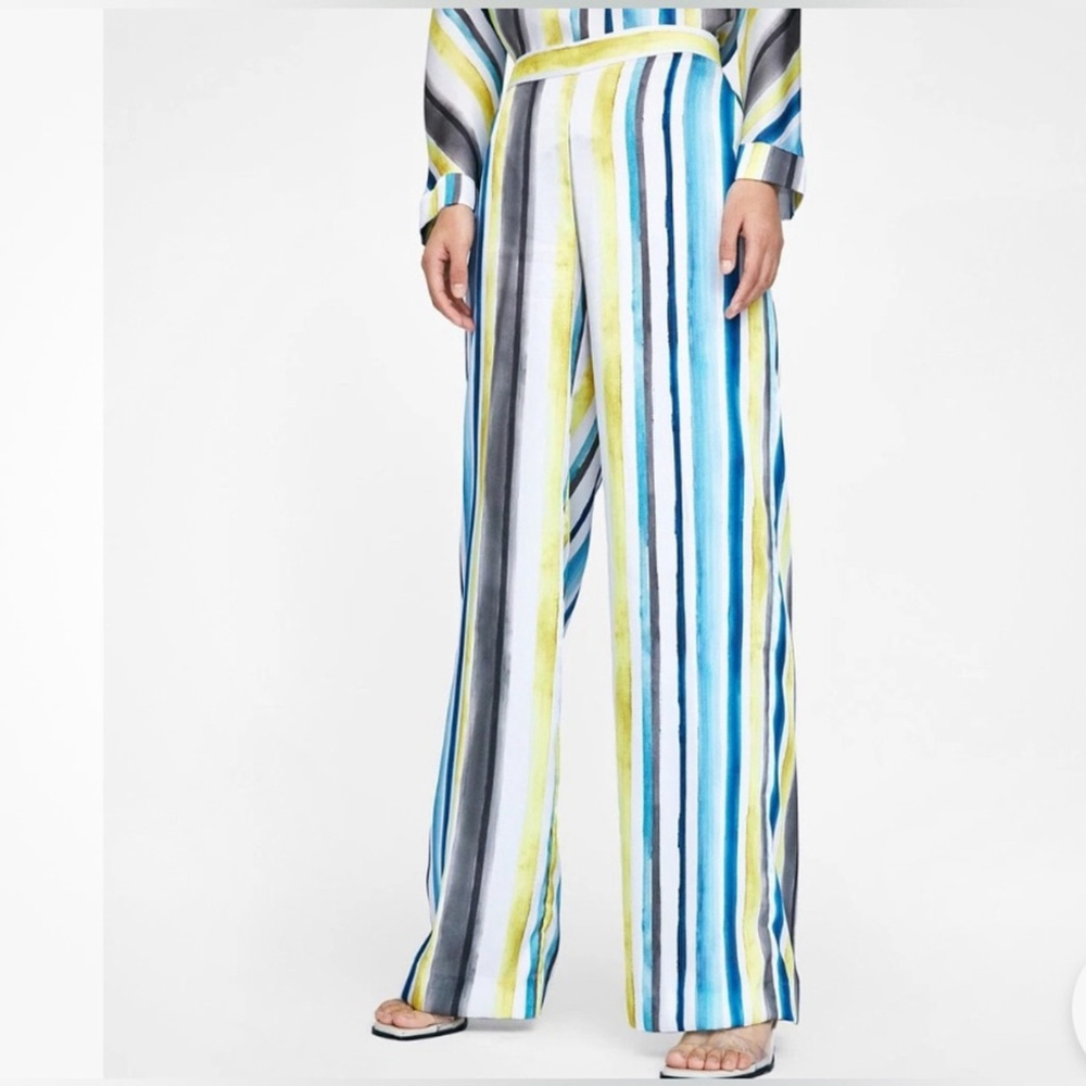 ZARA STRIPED PRINT STRAIGHT
CUT PANTS Wide-Leg satin